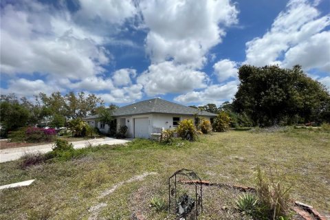 Commercial property in Englewood, Florida 235.79 sq.m. № 1133787 - photo 3