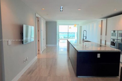Apartment in Bal Harbour, Florida 3 bedrooms, 321.81 sq.m. № 784719 - photo 16