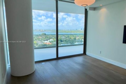 Apartment in Bal Harbour, Florida 3 bedrooms, 321.81 sq.m. № 784719 - photo 28