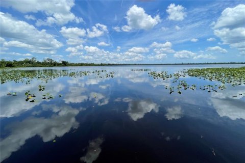 Terreno en venta en De Leon Springs, Florida № 1371144 - foto 1