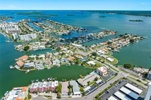 Condominio en alquiler en Clearwater, Florida, 2 dormitorios, 115.2 m2 № 1371183 - foto 2