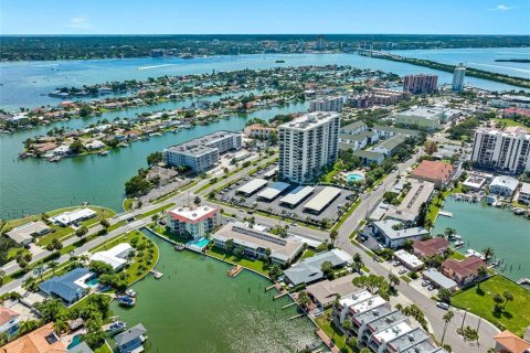 Condominio en alquiler en Clearwater, Florida, 2 dormitorios, 115.2 m2 № 1371183 - foto 3