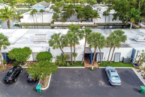 Touwnhouse à vendre à Miami Lakes, Floride: 3 chambres, 118.45 m2 № 1171764 - photo 16