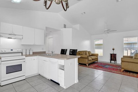 Casa en venta en Vero Beach, Florida, 3 dormitorios, 107.4 m2 № 927713 - foto 11