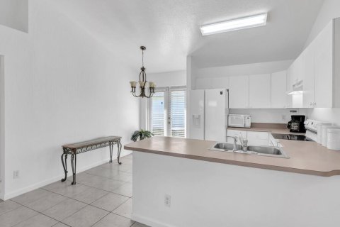 Casa en venta en Vero Beach, Florida, 3 dormitorios, 107.4 m2 № 927713 - foto 12