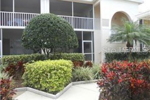 Condominio en alquiler en Sarasota, Florida, 2 dormitorios, 131.36 m2 № 248811 - foto 1