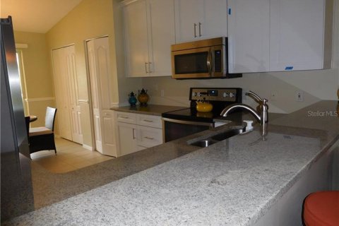 Condo in Sarasota, Florida, 2 bedrooms  № 248811 - photo 5