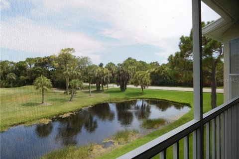 Condo in Sarasota, Florida, 2 bedrooms  № 248811 - photo 17