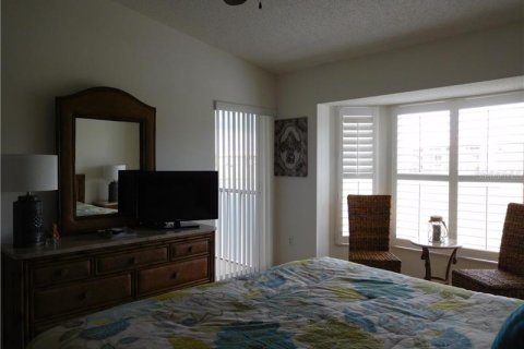 Condo in Sarasota, Florida, 2 bedrooms  № 248811 - photo 12