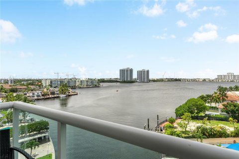 Condominio en venta en North Miami Beach, Florida, 2 dormitorios, 106.37 m2 № 699449 - foto 3