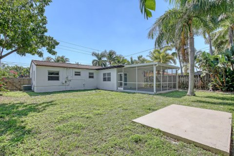 House in West Palm Beach, Florida 3 bedrooms, 112.41 sq.m. № 1145978 - photo 4