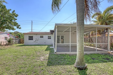 Villa ou maison à vendre à West Palm Beach, Floride: 3 chambres, 112.41 m2 № 1145978 - photo 2