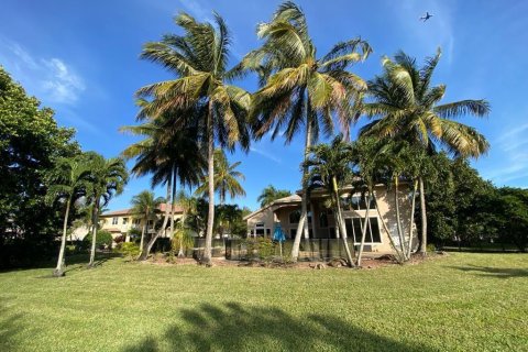 Villa ou maison à vendre à Davie, Floride: 6 chambres, 462.65 m2 № 932337 - photo 11