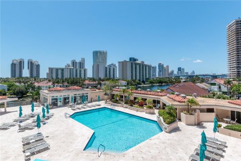 Condominio en venta en Aventura, Florida, 2 dormitorios, 141.4 m2 № 1215790 - foto 27