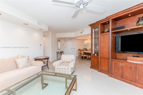 Copropriété à vendre à Aventura, Floride: 2 chambres, 141.4 m2 № 1215790 - photo 9