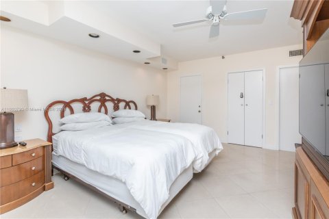 Copropriété à vendre à Aventura, Floride: 2 chambres, 141.4 m2 № 1215790 - photo 18