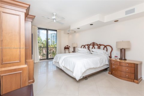 Copropriété à vendre à Aventura, Floride: 2 chambres, 141.4 m2 № 1215790 - photo 16