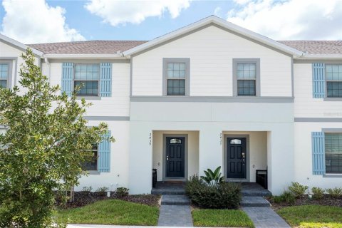 Townhouse in Kissimmee, Florida 5 bedrooms, 210.24 sq.m. № 861795 - photo 1