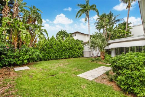 Villa ou maison à vendre à Key Biscayne, Floride: 2 chambres, 96.99 m2 № 1207220 - photo 12