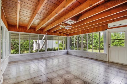 Villa ou maison à vendre à Key Biscayne, Floride: 2 chambres, 96.99 m2 № 1207220 - photo 10