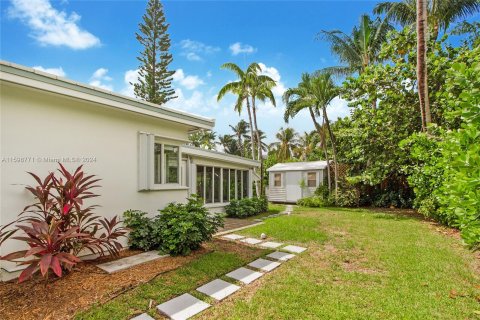 Villa ou maison à vendre à Key Biscayne, Floride: 2 chambres, 96.99 m2 № 1207220 - photo 13