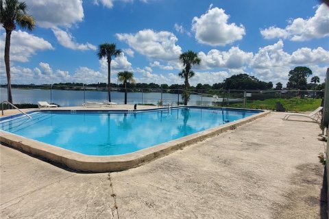 Adosado en venta en Lakeland, Florida, 3 dormitorios, 137.68 m2 № 1250152 - foto 25