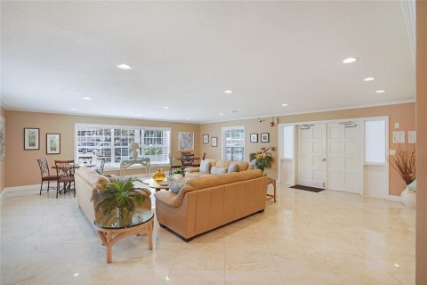 Condo in Lauderdale-by-the-Sea, Florida, 2 bedrooms  № 1154479 - photo 25