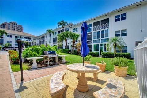 Condo in Lauderdale-by-the-Sea, Florida, 2 bedrooms  № 1154479 - photo 18