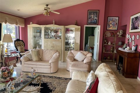 Villa ou maison à vendre à Tamarac, Floride: 2 chambres, 140.1 m2 № 1175043 - photo 29