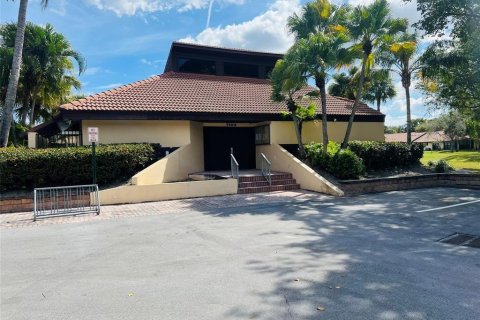 Casa en venta en Tamarac, Florida, 2 dormitorios, 140.1 m2 № 1175043 - foto 5