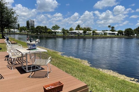 Casa en venta en Tamarac, Florida, 2 dormitorios, 140.1 m2 № 1175043 - foto 7