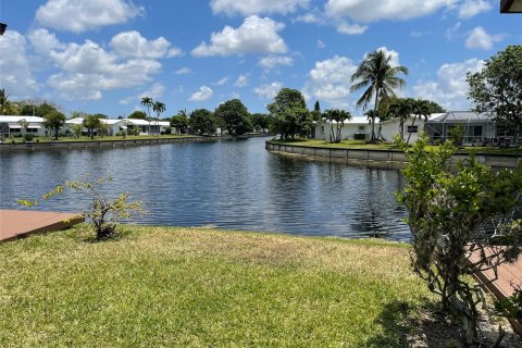 Villa ou maison à vendre à Tamarac, Floride: 2 chambres, 140.1 m2 № 1175043 - photo 10