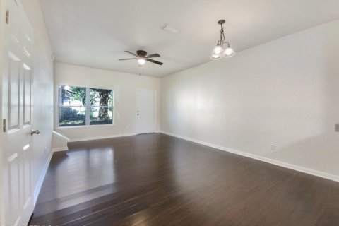 Villa ou maison à vendre à St. Johns, Floride: 2 chambres, 113.53 m2 № 772054 - photo 3