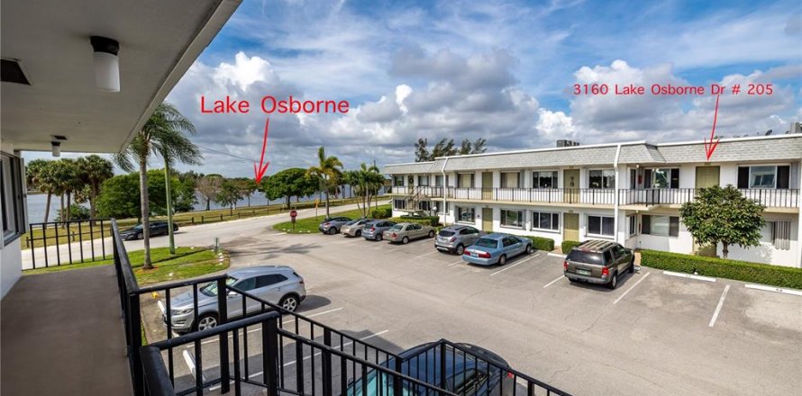 Condominio en Lake Worth, Florida, 2 dormitorios  № 475147