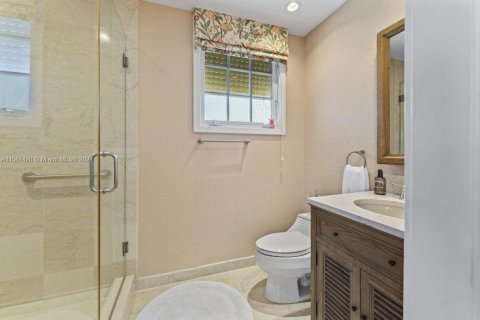 Condo in Miami Beach, Florida, 3 bedrooms  № 1187422 - photo 26