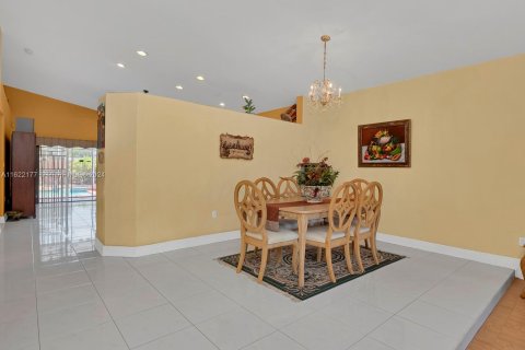 Villa ou maison à vendre à Miami Lakes, Floride: 3 chambres, 174.47 m2 № 1292806 - photo 8