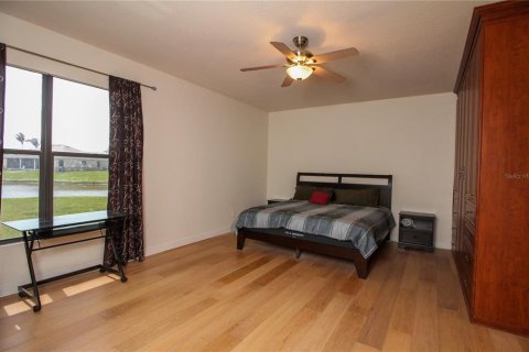 Casa en venta en Merrit Island, Florida, 5 dormitorios, 374.02 m2 № 1083723 - foto 15