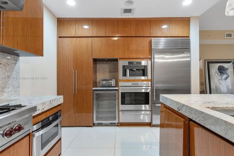 Condo in Bal Harbour, Florida, 2 bedrooms  № 883700 - photo 10