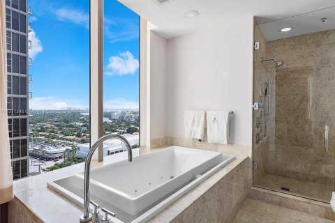 Copropriété à louer à Bal Harbour, Floride: 2 chambres, 156.54 m2 № 883700 - photo 21