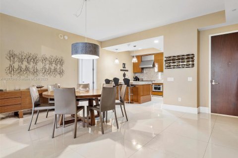 Copropriété à louer à Bal Harbour, Floride: 2 chambres, 156.54 m2 № 883700 - photo 3