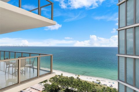 Condominio en alquiler en Bal Harbour, Florida, 2 dormitorios, 156.54 m2 № 883700 - foto 26