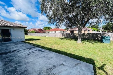 Casa en venta en Lauderhill, Florida, 3 dormitorios, 138.61 m2 № 1216787 - foto 23