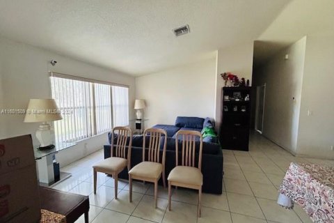 Casa en venta en Lauderhill, Florida, 3 dormitorios, 138.61 m2 № 1216787 - foto 11