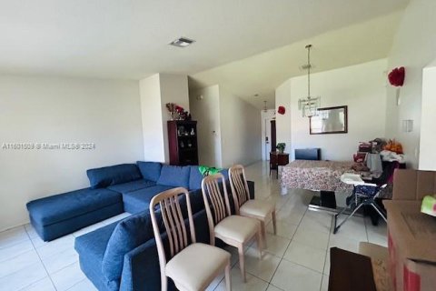 Casa en venta en Lauderhill, Florida, 3 dormitorios, 138.61 m2 № 1216787 - foto 12