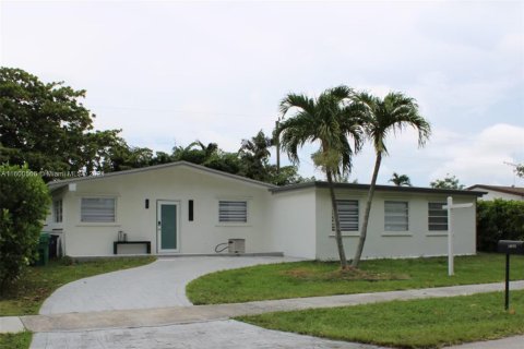 Casa en venta en Cutler Bay, Florida, 3 dormitorios, 118.54 m2 № 1215503 - foto 1