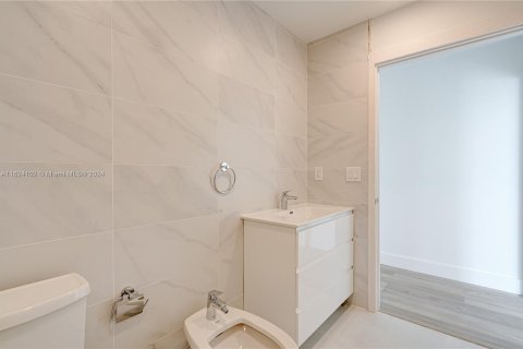 Condo in Miami Beach, Florida, 3 bedrooms  № 1271160 - photo 18