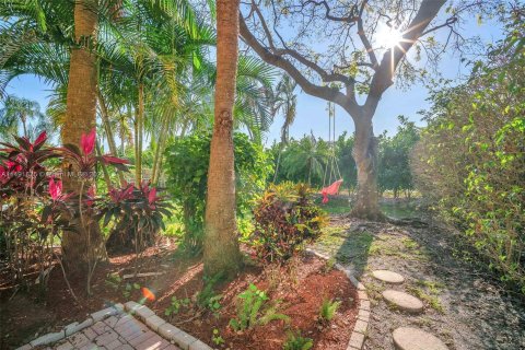 Villa ou maison à vendre à Pembroke Pines, Floride: 3 chambres, 137.68 m2 № 859821 - photo 30