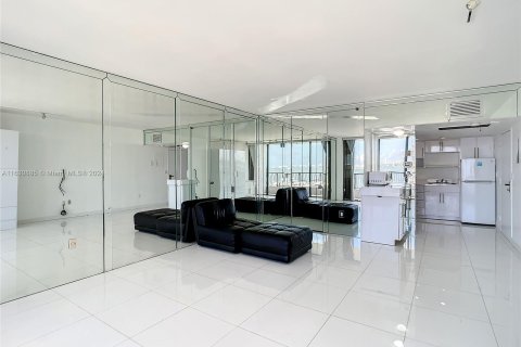 Condominio en venta en Miami, Florida, 40.88 m2 № 1291543 - foto 15