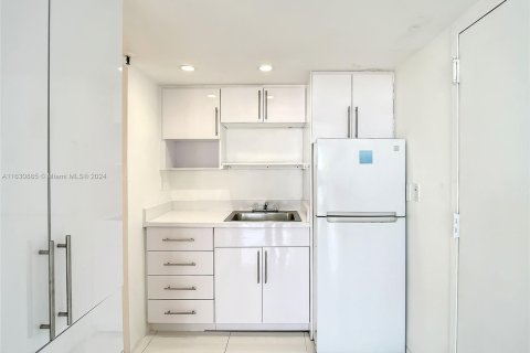 Condominio en venta en Miami, Florida, 40.88 m2 № 1291543 - foto 6