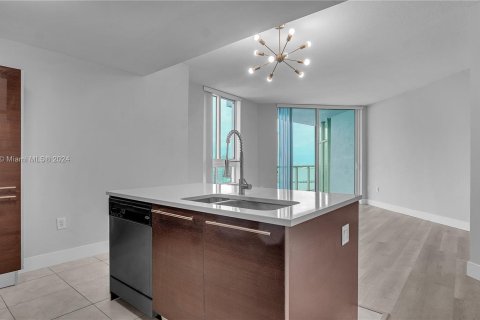 Condominio en venta en Miami, Florida, 1 dormitorio, 73.76 m2 № 993902 - foto 16